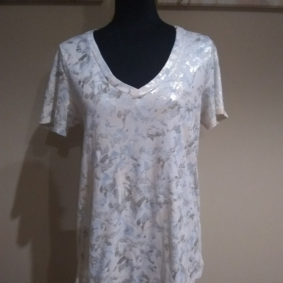 Anthropologie Tops - Floral Foil Sol Angeles T-shirt